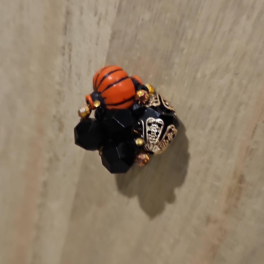 Vintage Beaded Cluster Striped Orange and Black Clip-On Earrings Gold Tone - Picture 3 of 6